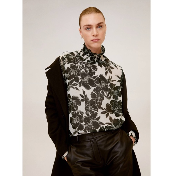 Black & ecru (off-white) floral printed smocked neck and cuff blouse - Picture 3 of 6